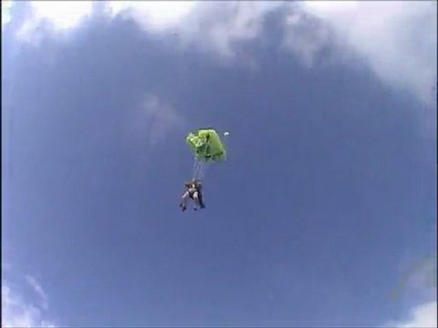 Baptême de saut en parachute en tandem de Sandrine 2006 (anniversaire)