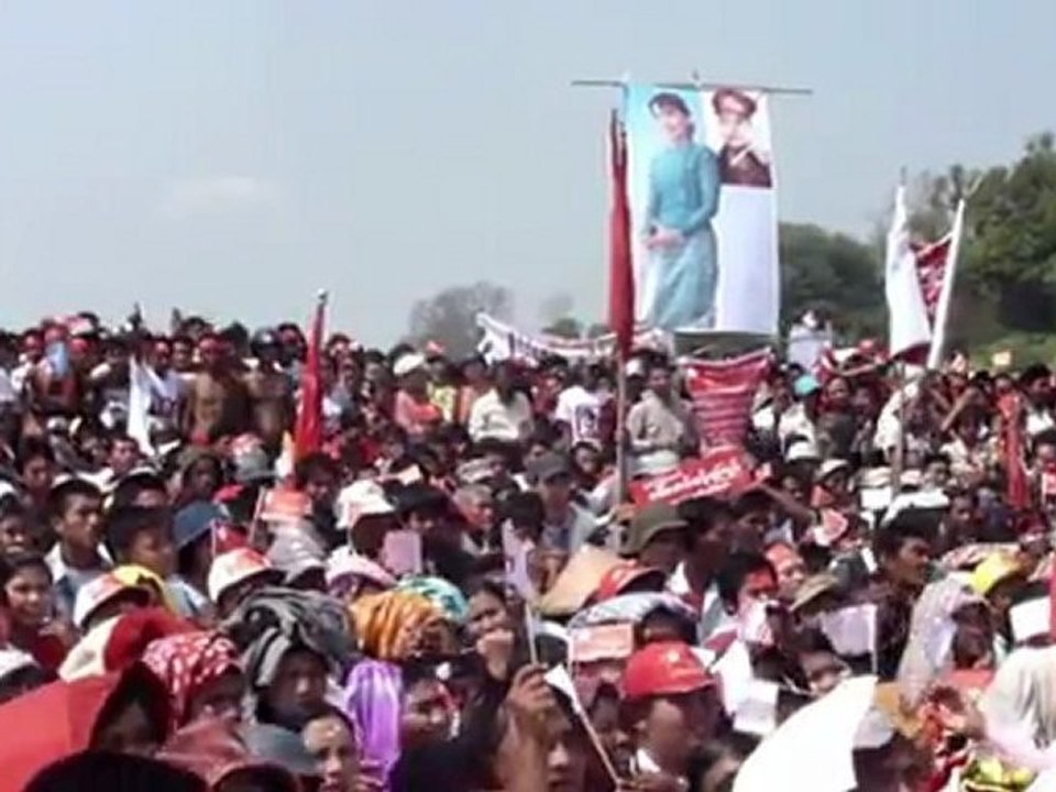 Suu Kyi tells Myanmar rally she is back to health