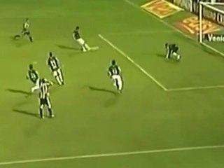 Le csc le plus stupide de l'histoire du foot !