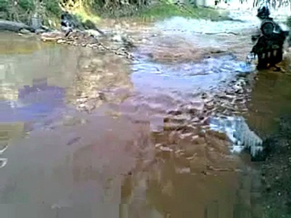 فري برس درعا هدية من أطفال إنخل في درعا إلى أطفال حمص 3 3 2012