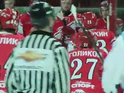 Семён Голиков откывает счёт в игре с к.Белые Тигры 04.03.12.