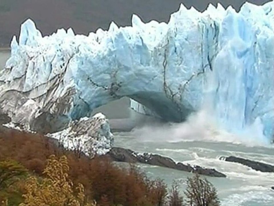Glacier collapses in Argentina