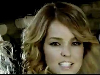 Kocaman Öpüyorum (Bengü)