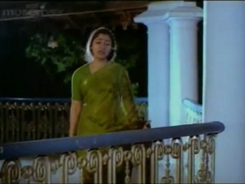 Kadhal Nilave Poove du film Manikkuyil
