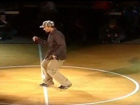 Bboys in Popping battle @ Hip Hop dance competition