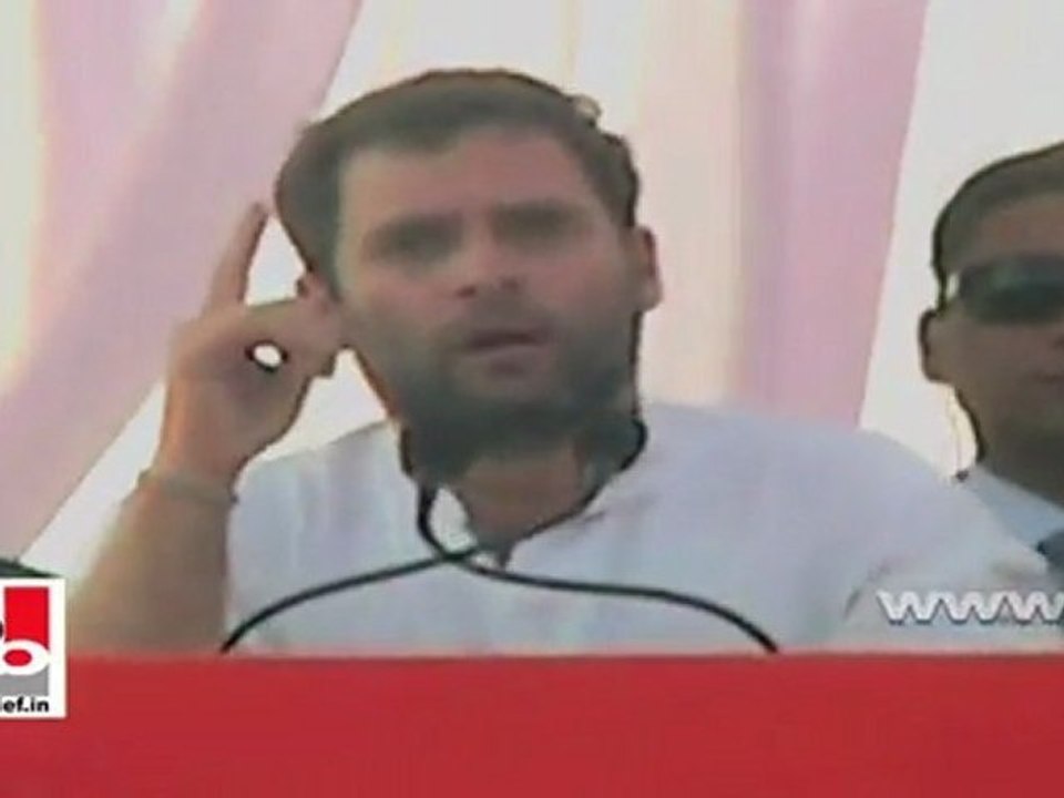 Rahul Gandhi in Thakurdwara, UP is addressing an election rally as part of his campaign