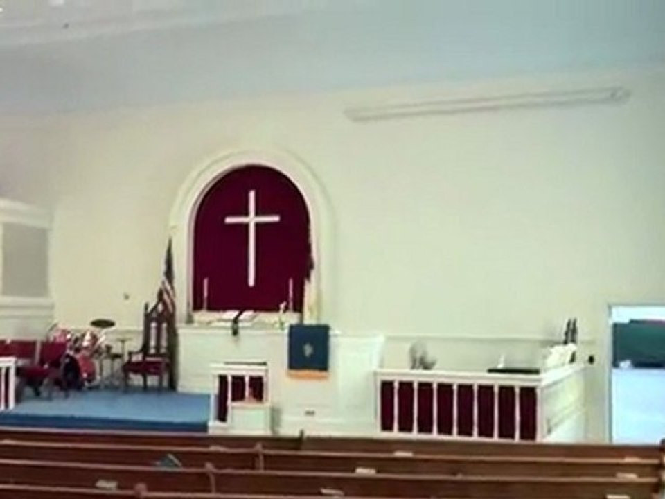 Projector screens in church (Pembroke Congregational Church, Pembroke NH)