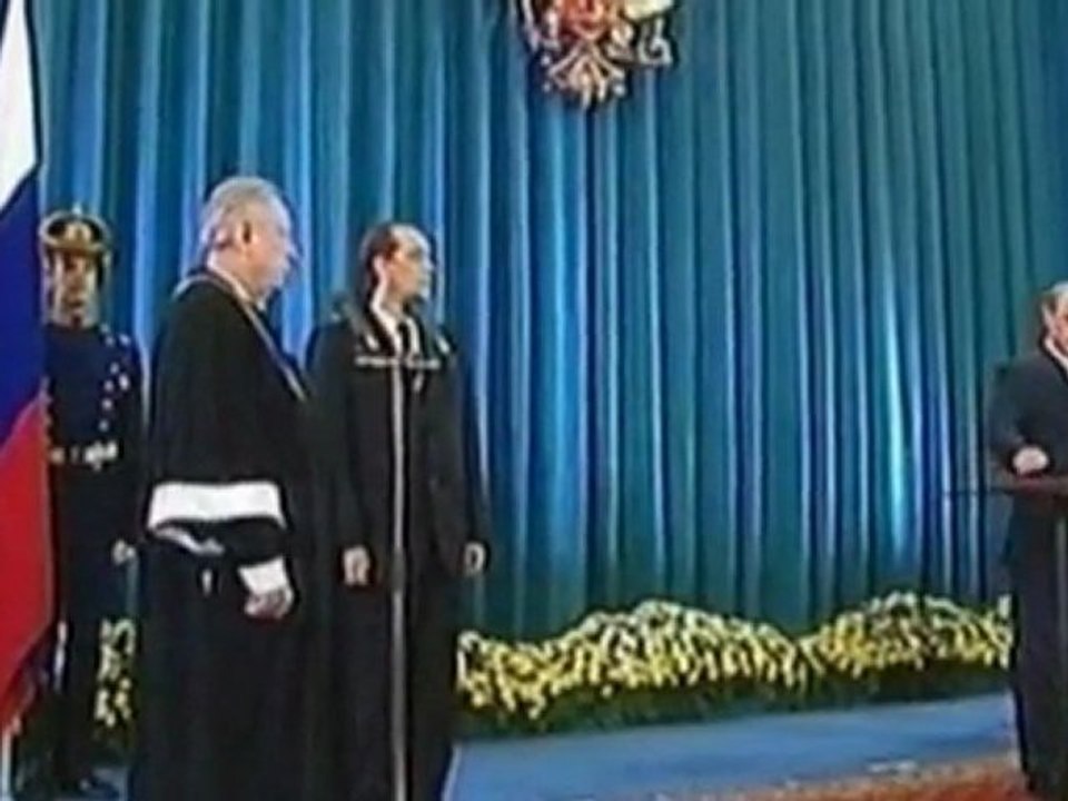 Wladimir_putin_ex-kgb-agent_kraftprotz_u_frauenschwarm_v