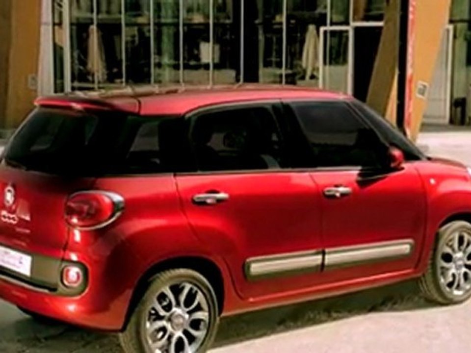 Fiat 500L video