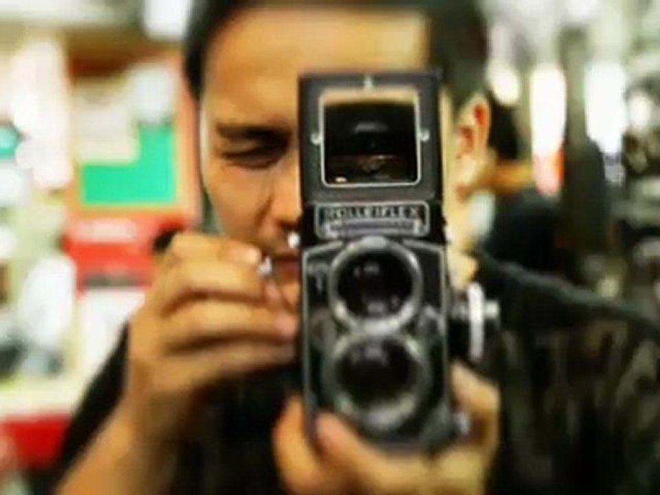 รายการ Hot Topic ประจำวันที่ 5 มีนาคม 2555: “สื่ออลวน สังคมอลเวง” สมเกียรติ แนะต้องรู้ทันสื่อ