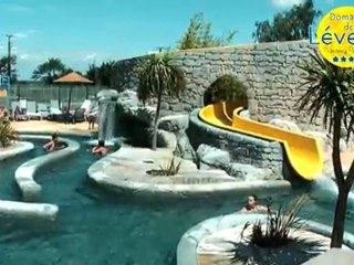 Piscine à vagues et tobbogan kamikaze à Guérande