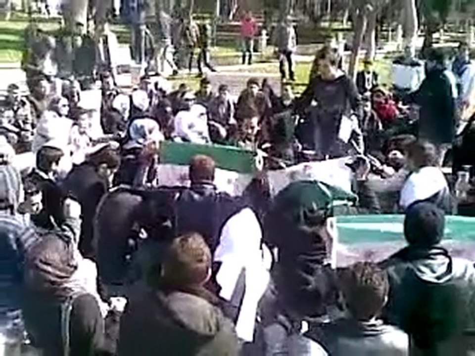 فري برس جامعة حلب كلية الكهربا  الشعب يريد اعدام السفاح  5 3 2012