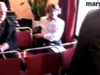 Arrivée de Jean-Noël Guérini à la conférence de presse au Radisson