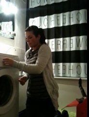 TATIANA FAIT LA LESSIVE