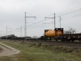 BB 27000 assurant un train de fret diffus