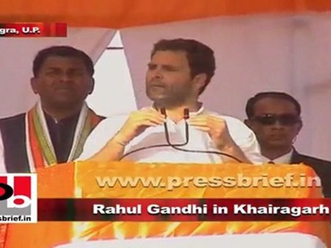 Rahul Gandhi in Khairagarh (Agra) is speaking at an election rally