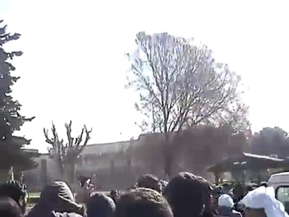 فري برس حلب الجامعة  كلية الكهرباء  الشعب يريد إعدام   5 3 2012   جـ5