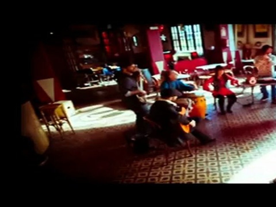 Lenacay nace de las cenizas de Ojos de Brujo con un disco "flamentrónico"