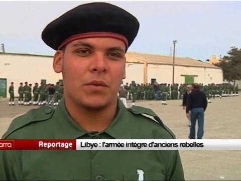Libye - L'armée intègre d'anciens rebelles