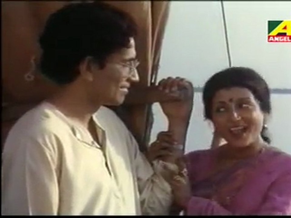 Valobasi Valobasi - Indrani Sen - Film Swet Patharer Thala (1993)