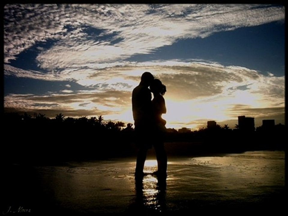 Sibel  CAN   "YAZ GÜNÜNDE"