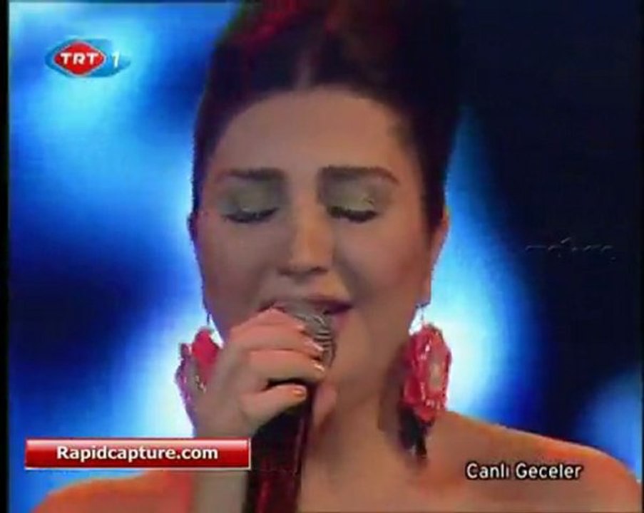 Sibel  CAN " SEN  KİMSEYİ  SEVEMEZSİN "
