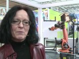Technologie: un robot au CeBIT de Hanovre dessine des portraits