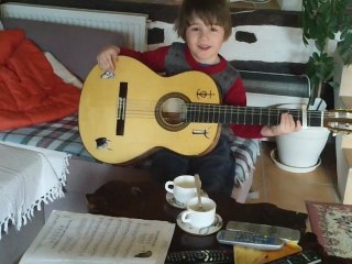 victor (aux champs elysées)