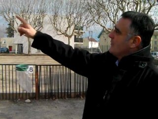 Alain Vallet, responsable de l'unité gestion de l'énergie, et les travaux au stade Emile-Gras de Romans