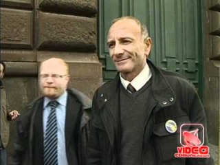 Napoli - Il carcere di Poggioreale sta scoppiando (06.03.12)