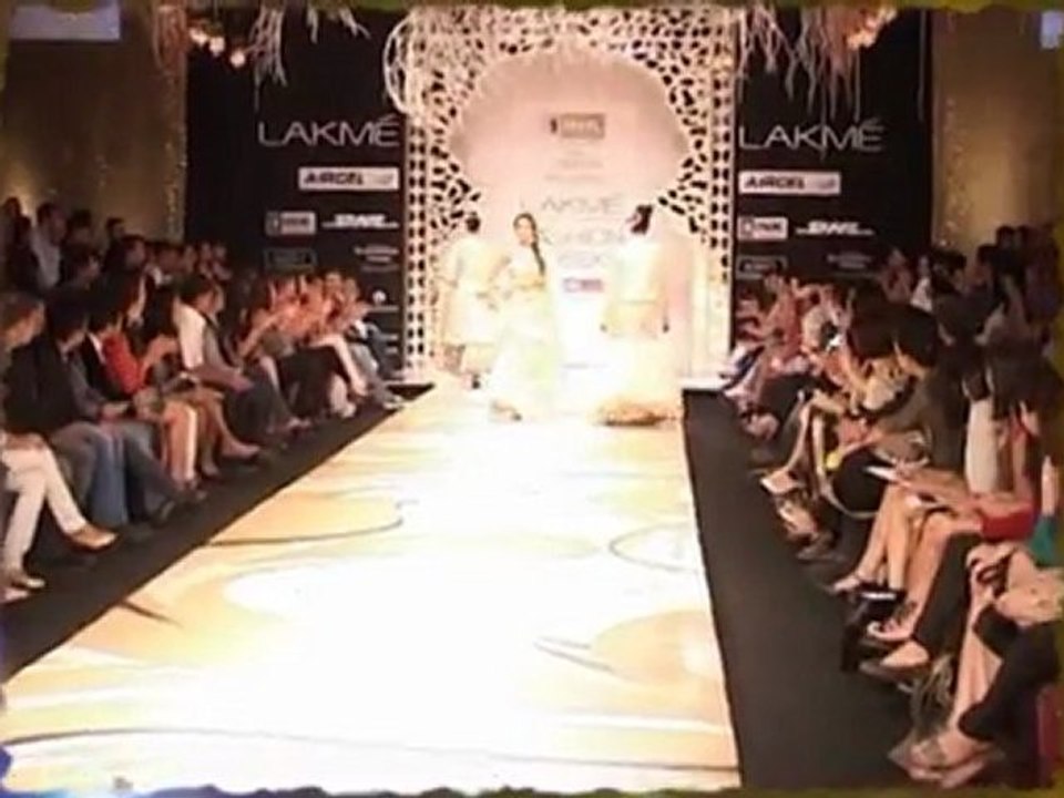 Malaika Arora and Amrita Arora WALK THE RAMP at LAKME FASHION WEEK 2012
