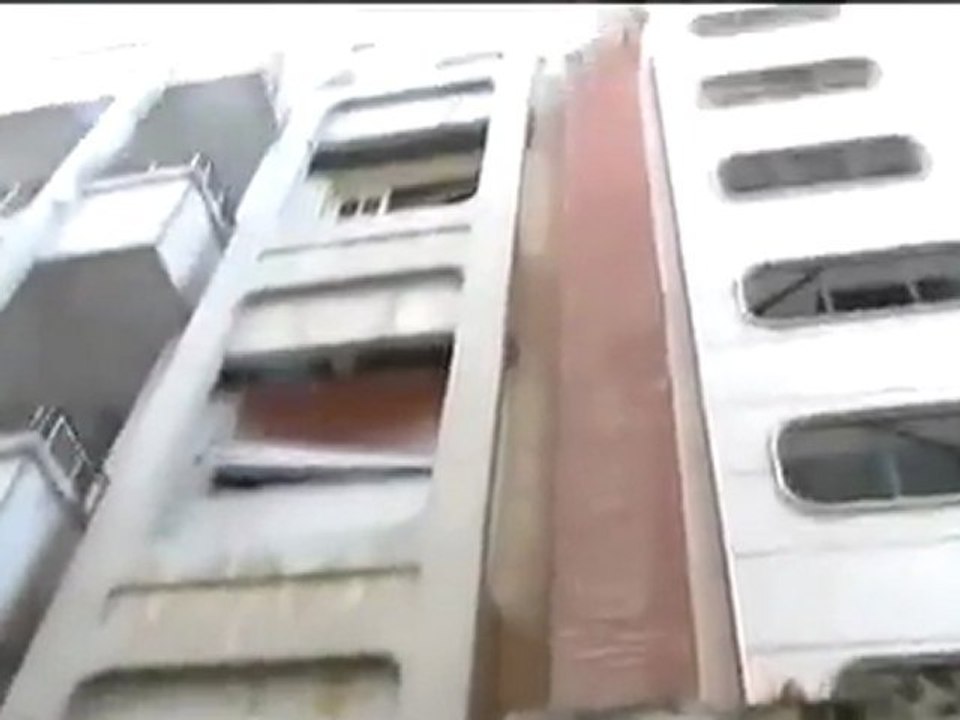 فري برس حمص حي الإنشاءات  دمار و خراب  6 3 2012 ج1