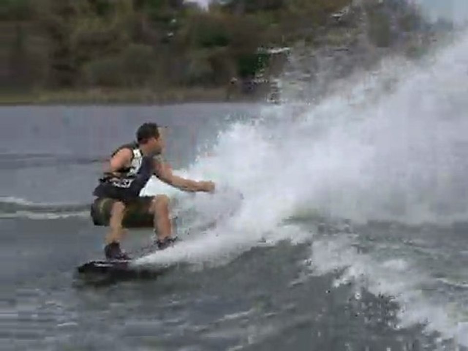 Centurion Enzo SV 240 Wakes