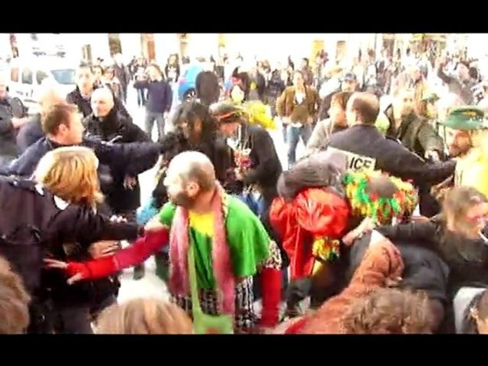 Carnaval Indépendant de Nice - nouvelles images des violences policières.