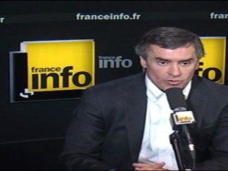 Essence : J.Cahuzac (PS) dénonce les "profits illégitimes" des compagnies pétrolières