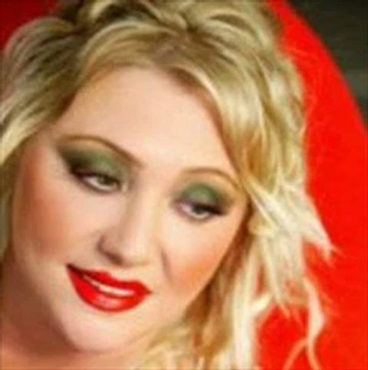 Güllü - Nereden Sevdim O Zalimi www.SesliLoft.com