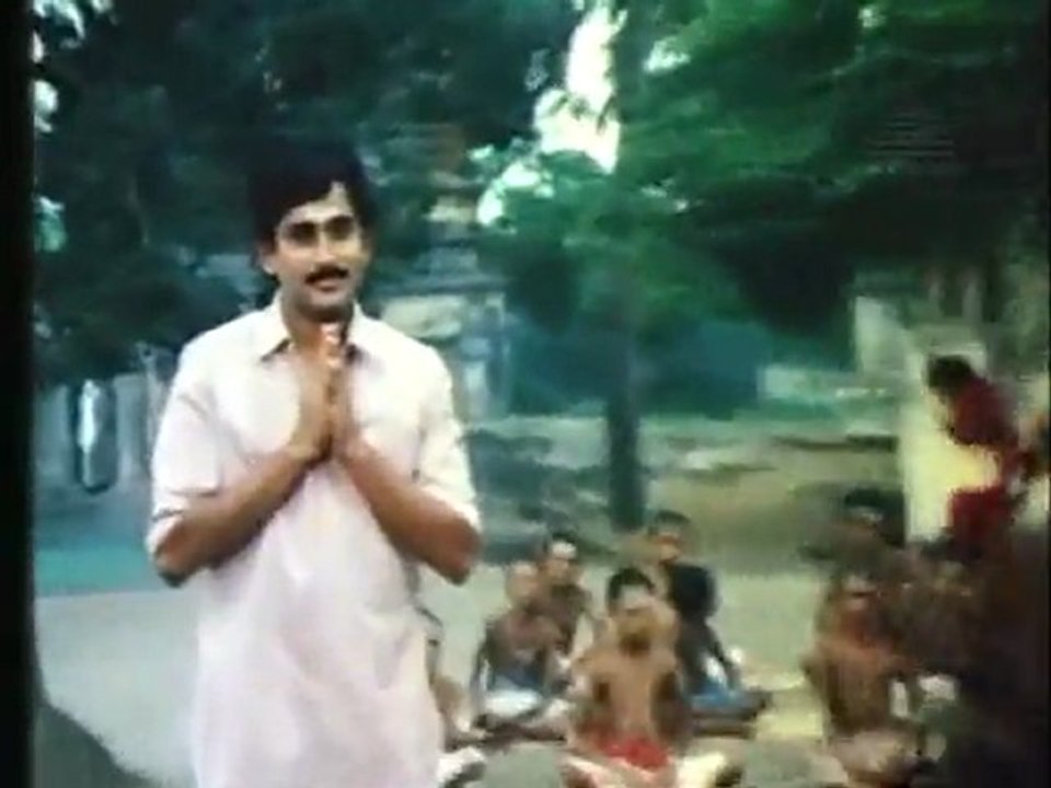 Kannukkul Nooru Nilavu...