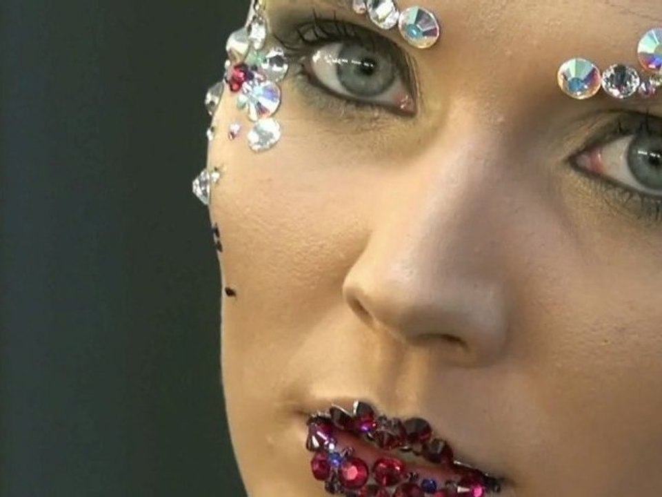 Maquillage Mode - Faux crane + Strass