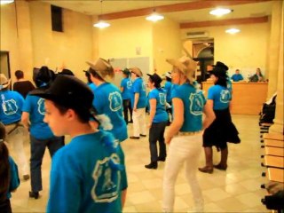 Girls and Boys Country Road dansent à Prigonrieux