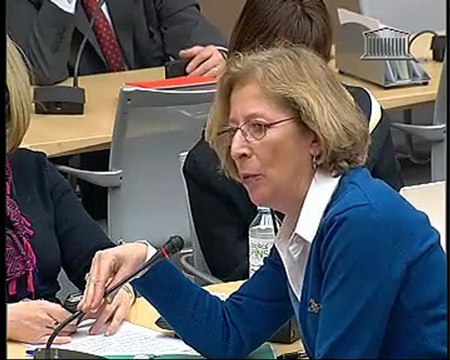 Commission des affaires économiques : auditions de M. Olivier Roussat, Dg de Bouygues Télécom