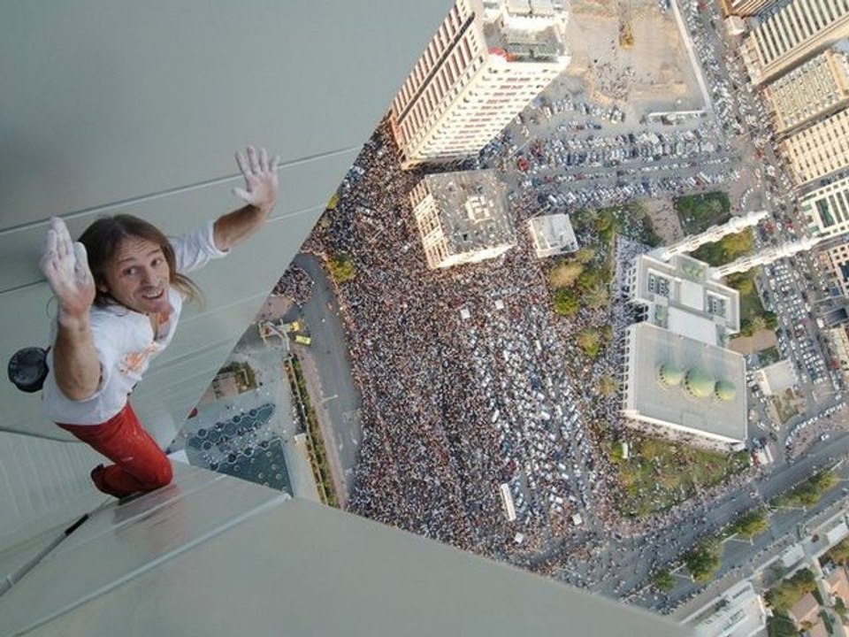 ALAIN ROBERT BEST OF 2011