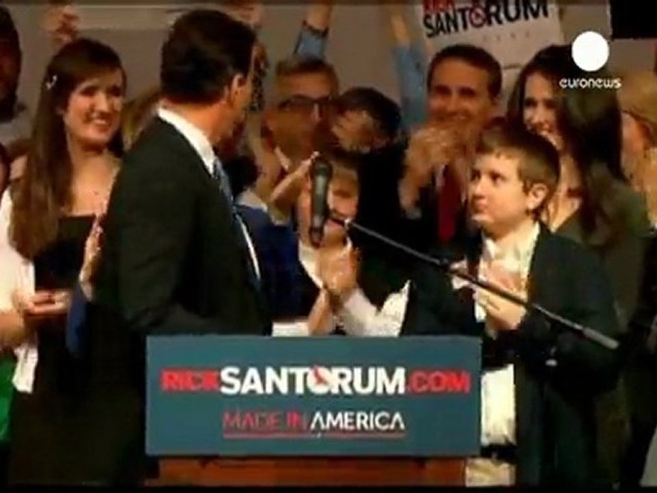 Vainqueur du "Super Tuesday" Mitt Romney reste talonné...