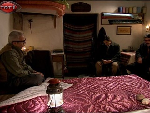 Mor Menekşeler 18. Bölüm Dizi İzle (tek parça)