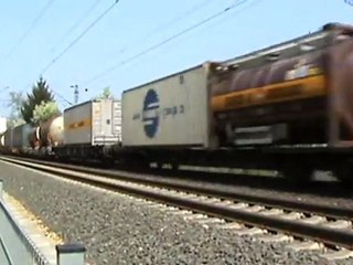 BR155 mit Intermodalzug durchquert Bonn Richtung Köln