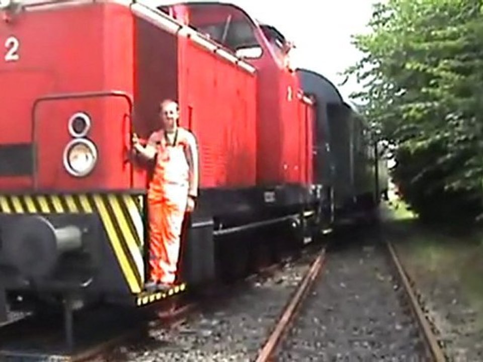 Pendelverkehr Angelner Dampfeisenbahn beim Bf Kohlepier Technikpark