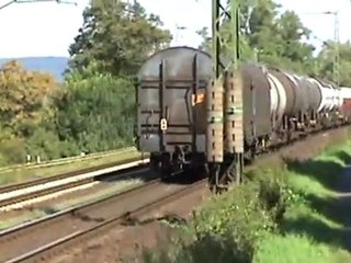 BR185 mit gemischtem Güterzug zwischen Bad Hönningen und Leubsdorf