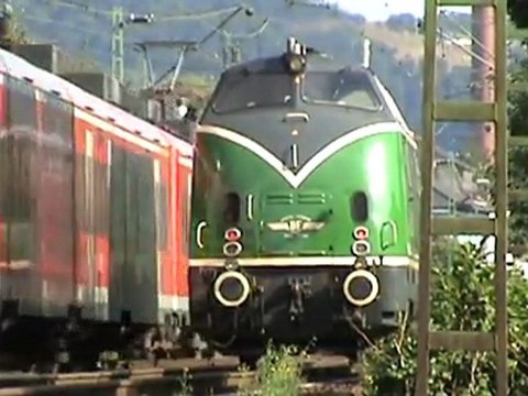 V220 der Brohltalbahn ohne Anhänger kurz vorm Bf Bad Hönningen