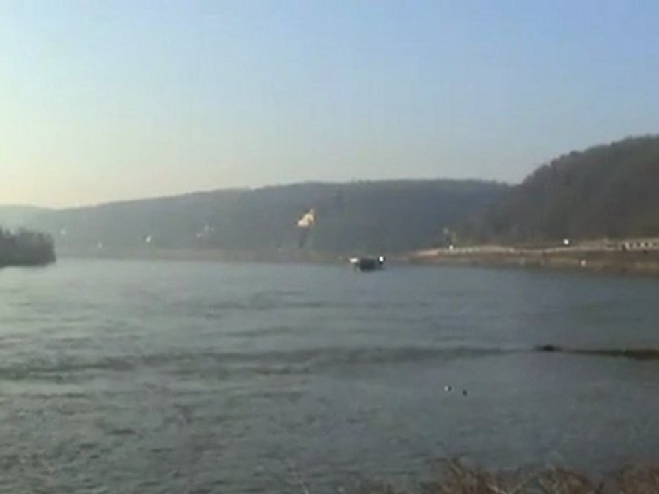 Taurus Mittelweserbahn beim Unkelbachtal mit Kesselwagenzug kurz vor Eintreffen Bf Remagen