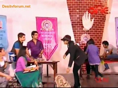 Jhilmil Sitaron Ka Aangan Hoga - 7th March 2012 - Part1