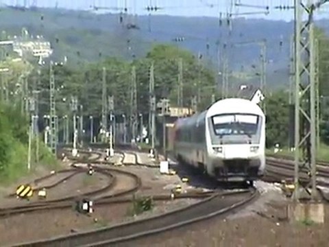 BR101 verläßt mit IC den Bahnhof Remagen Richtung Koblenz